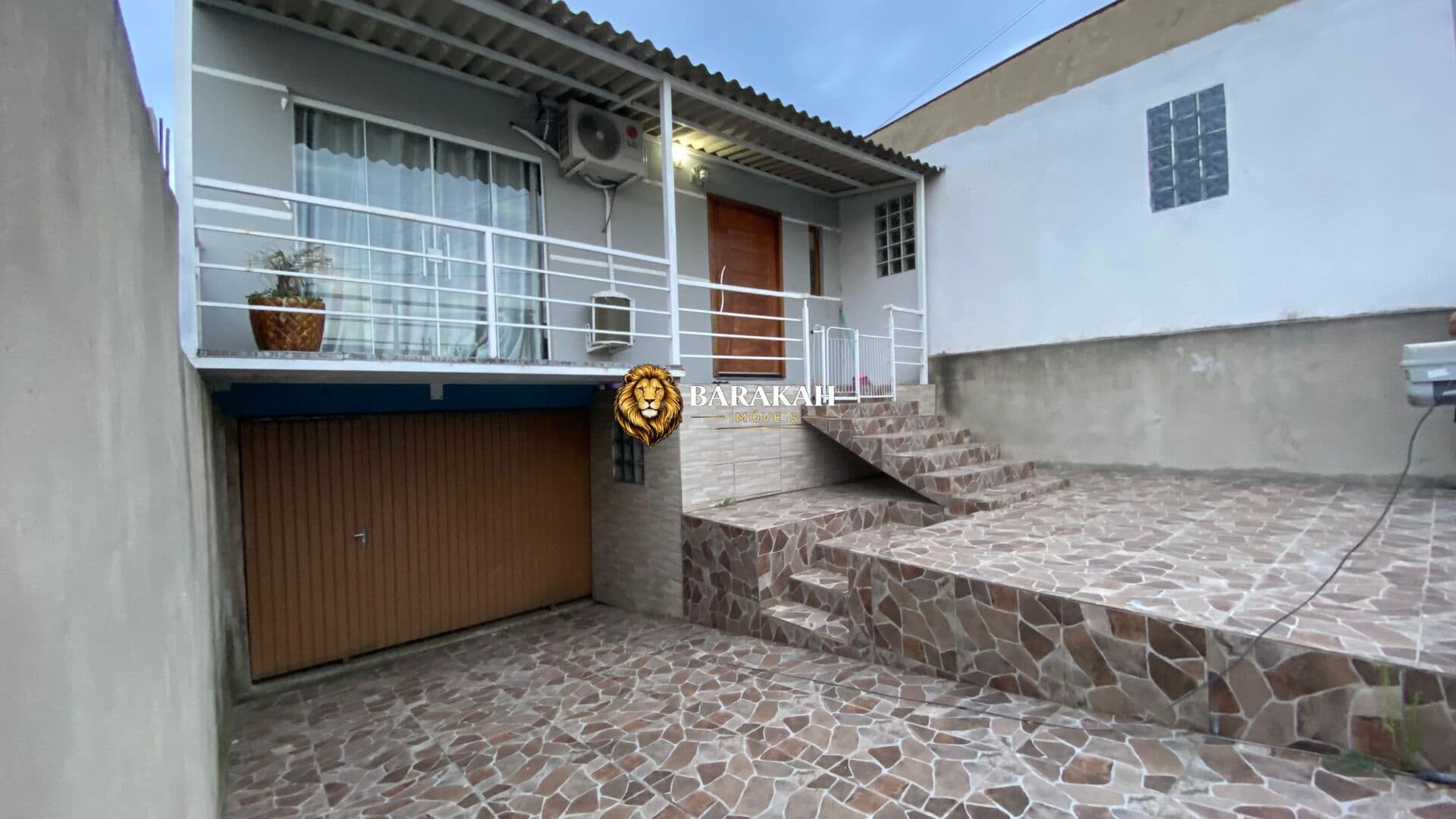 Casa em Mário Quintana, Porto Alegre/RS
