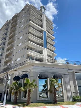 Sofisticado Apartamento à Venda no Tourmaline 62, Navegantes
