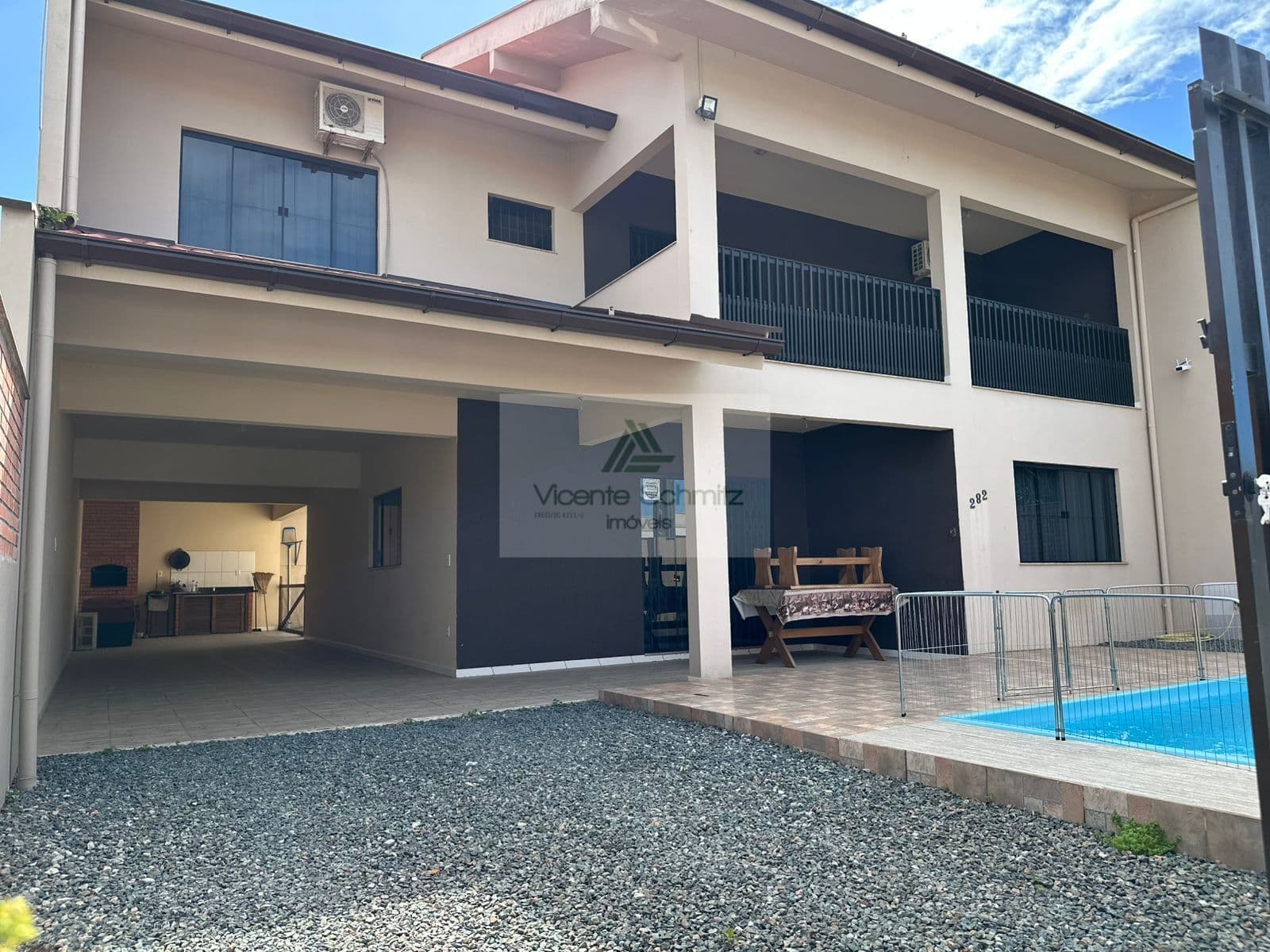 Casa dos sonhos em Penha: espaço, conforto e mar pertinho