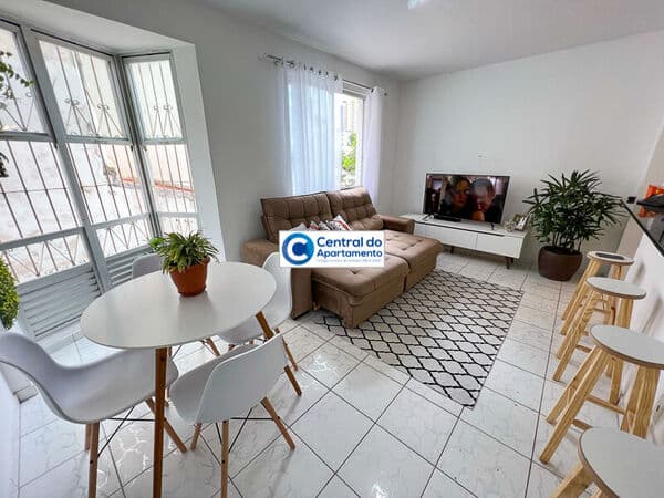 Apartamento com 2/4, aluguel em Ondina, Salvador-BA