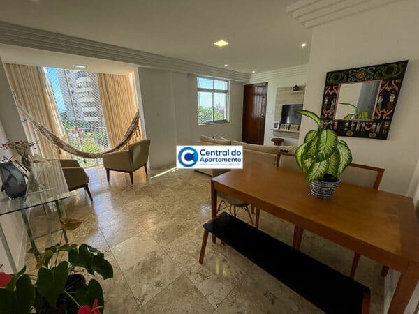 Apartamento 2/4, suíte, varanda, ar, próximo camarotes, carnaval de Salvador