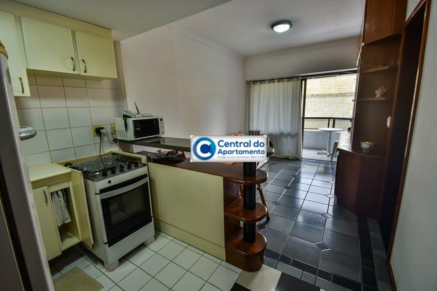 Apartamento 1/4, ar condicionado, à 50m da praia e do circuito, Barra, carnaval Salvador