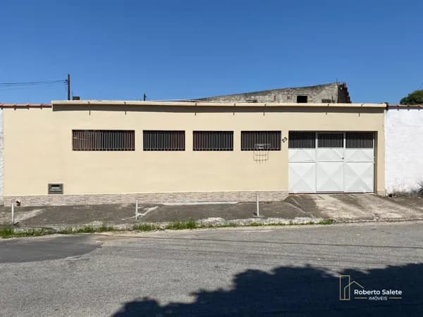 Linda Casa à Venda no Bairro Paraíso