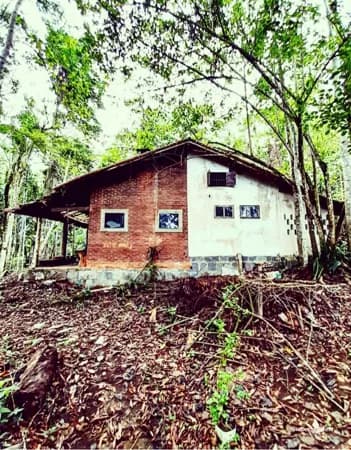 Casa à Venda em Penedo