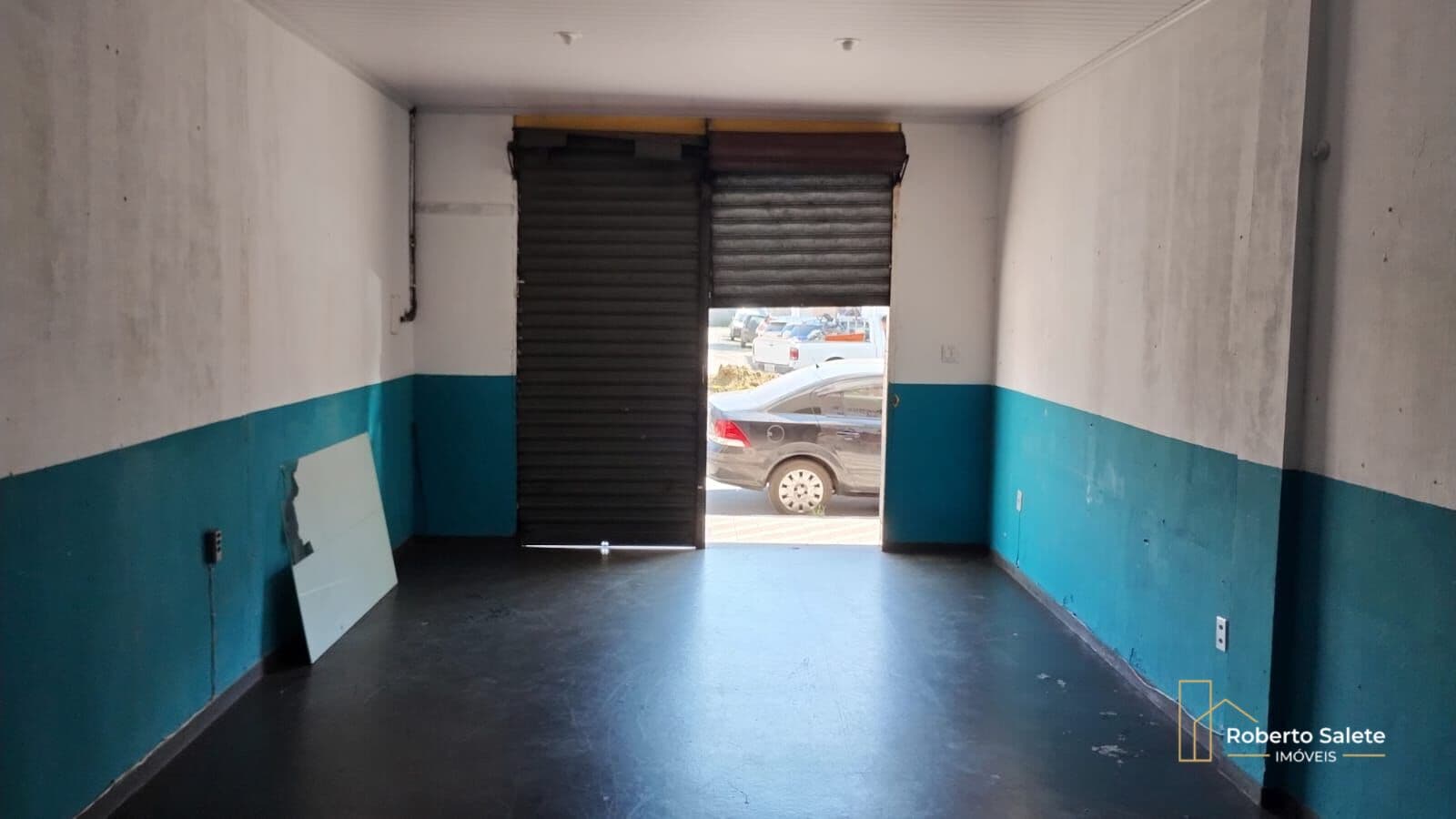 Loja Comercial à Venda no Bairro Alambari