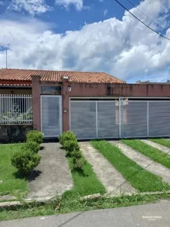 Linda Casa à Venda em Itatiaia