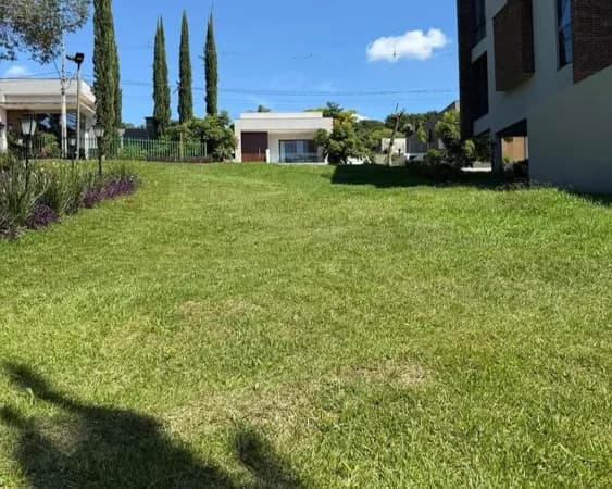 Terreno no Condomínio Vila Toscana