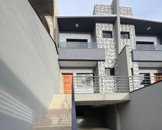 Triplex em Uvaranas