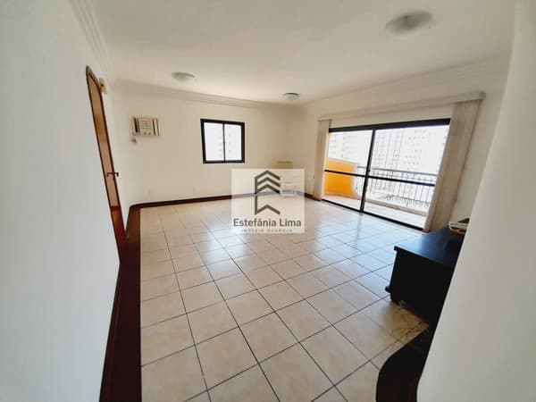 Apartamento em Pitangueiras sendo 3 Suites!!! 200 metros do Mar