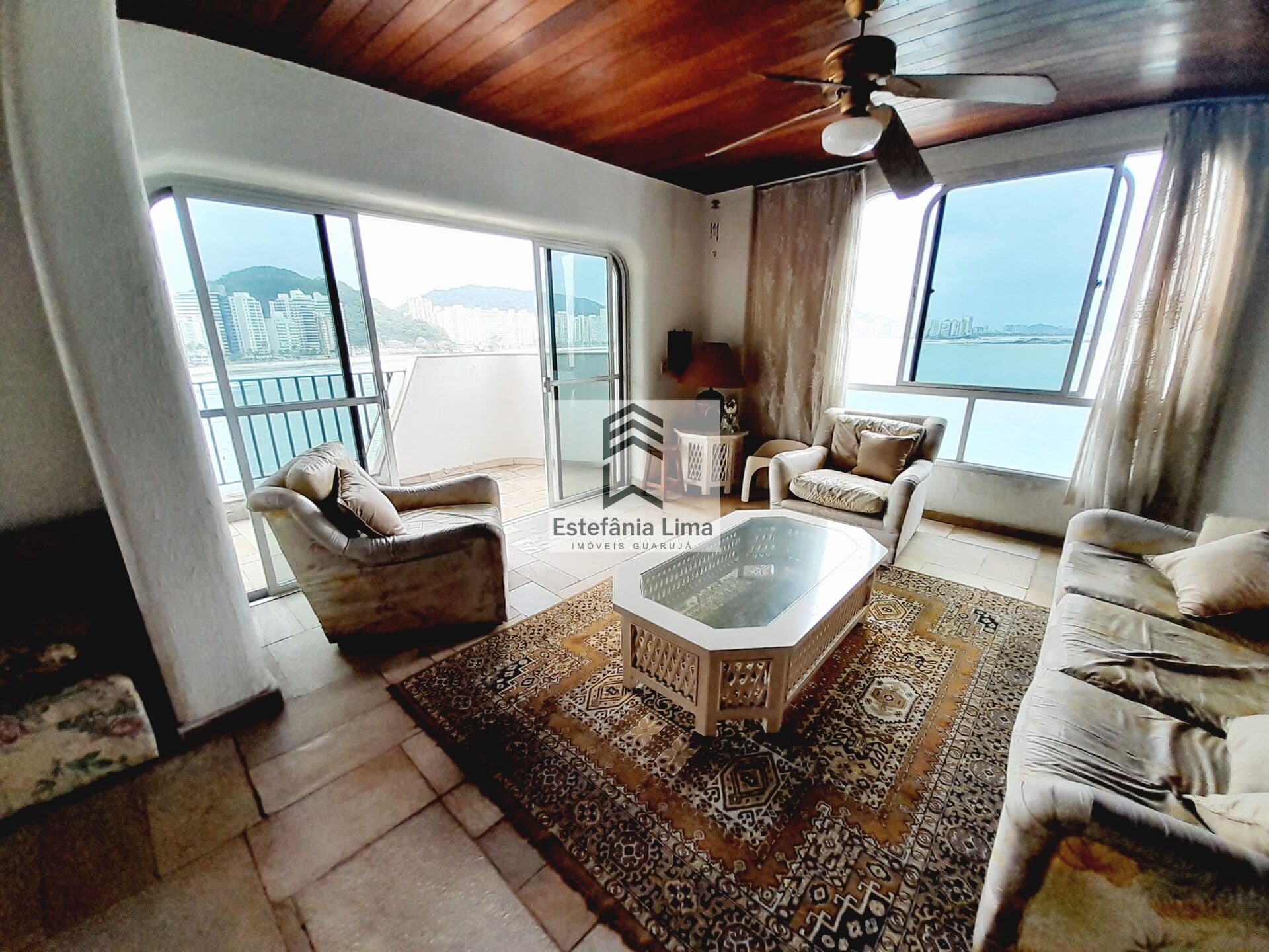 Apartamento em prédio Alto Padrão Frente ao Mar – Astúrias