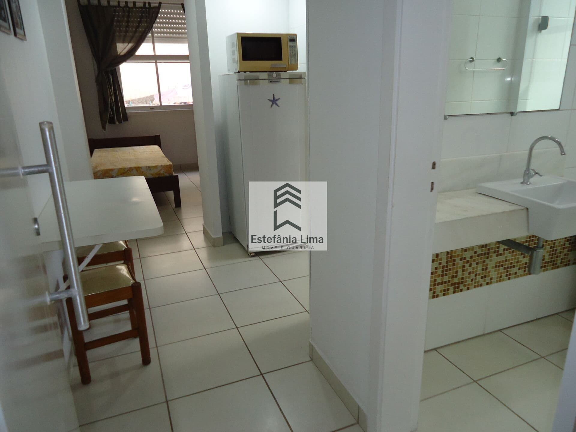 Kitnet em Pitangueiras 50 metros da Praia