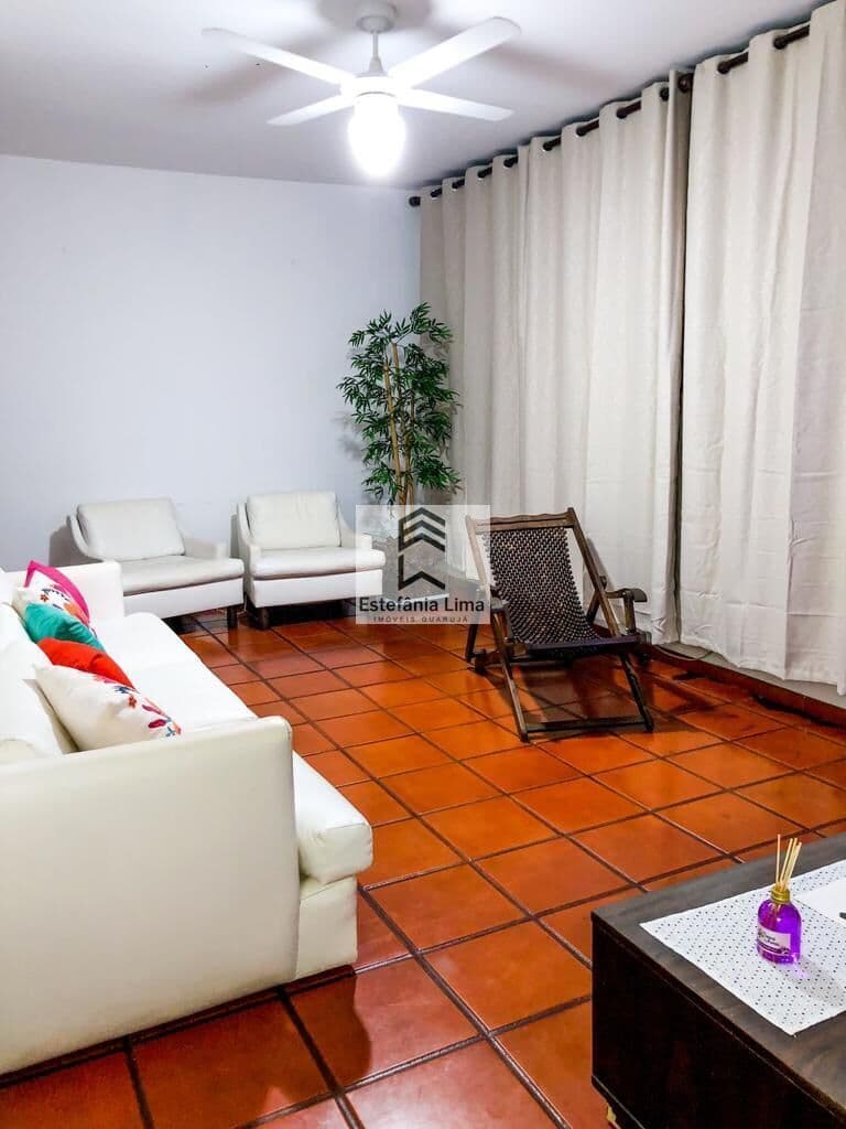 Apartamento em Pitangueiras!!! 1 Quadra da Praia