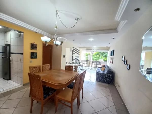 Amplo Apartamento Enseada Região do Aquário!!! Lado Praia