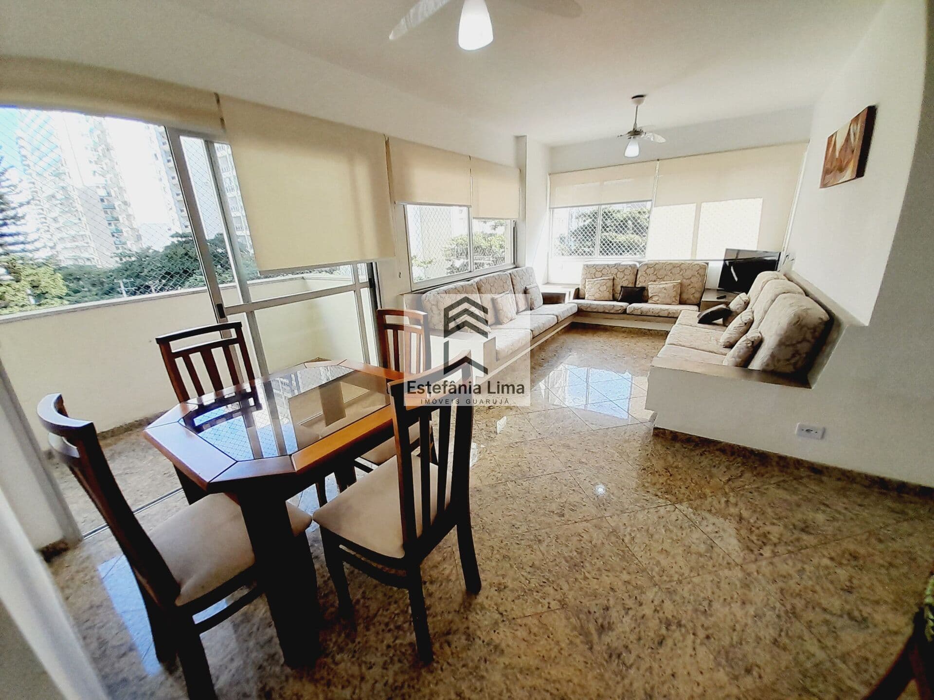Apartamento em Pitangueiras 3 Dormitórios sendo 1 Suíte