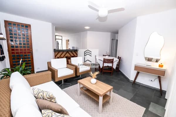 Amplo Apartamento com 4 Dormitórios sendo 1 Suíte - Enseada
