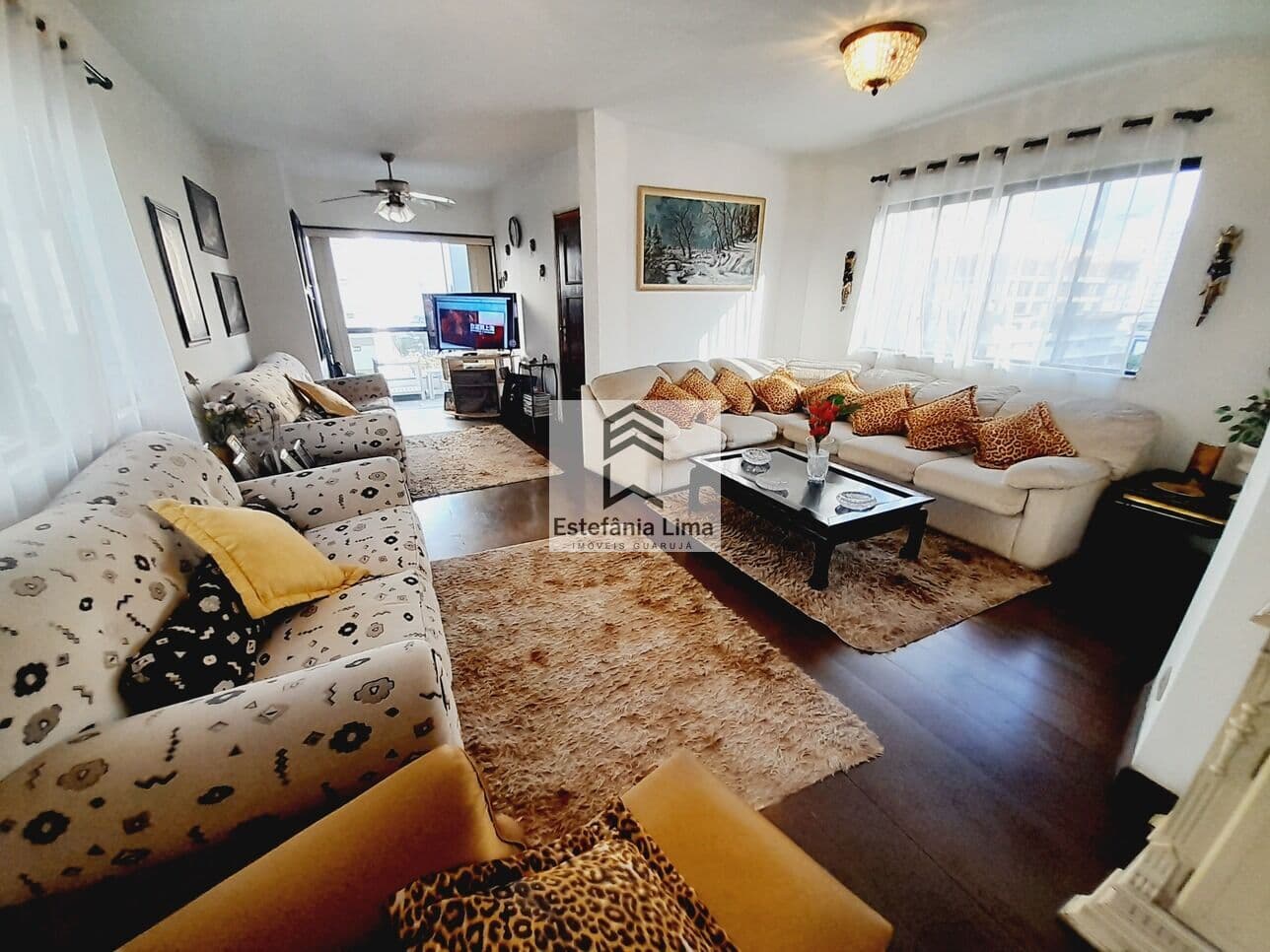 Apartamento em Pitangueiras 3 Suites!!! 2 Vagas de Garagem