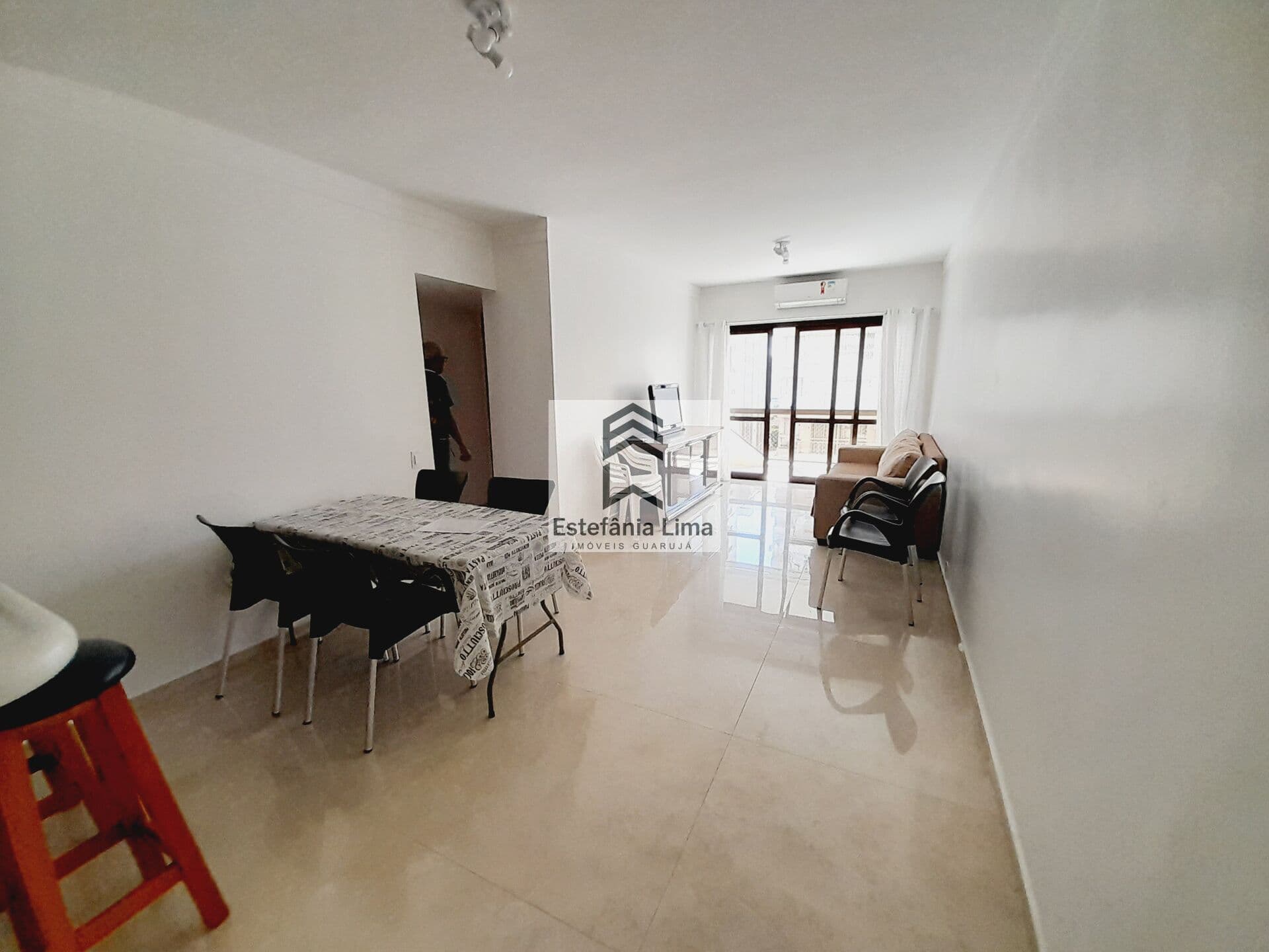Apartamento Reformado em Pitangueiras!!! 3 Dormitórios