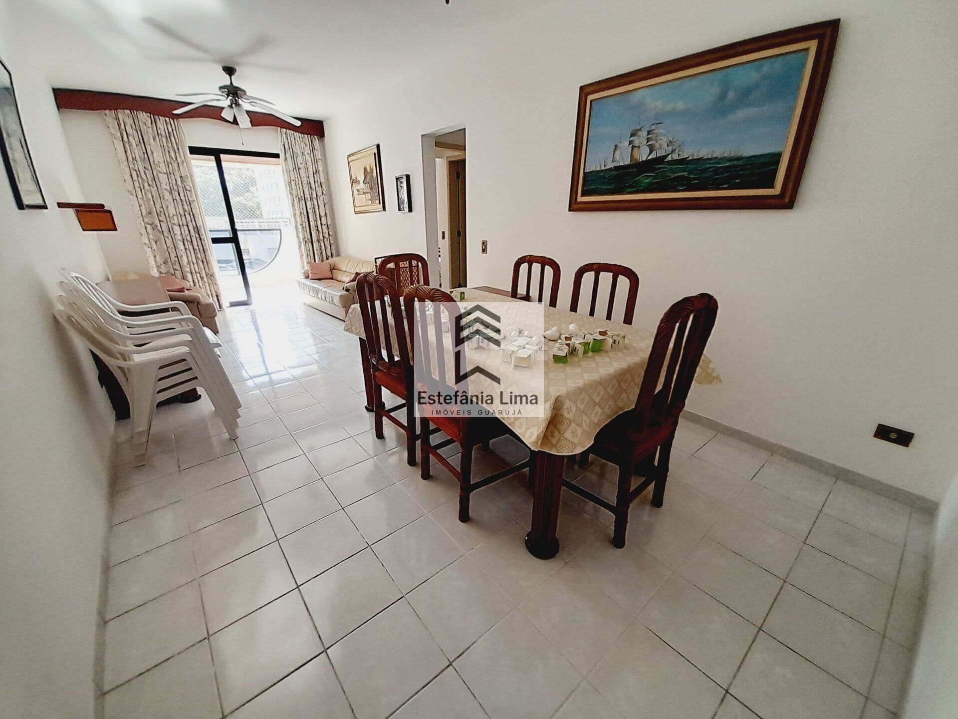 Apartamento em Pitangueiras 300 metros da Praia