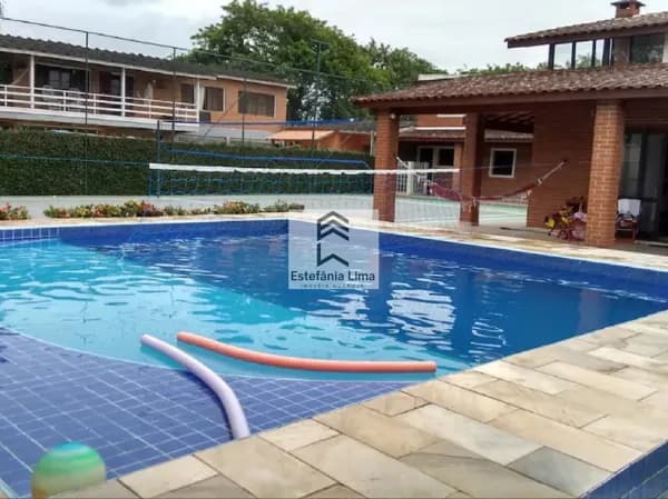 Casa belissima na Praia de Pernambuco 4 Suítes