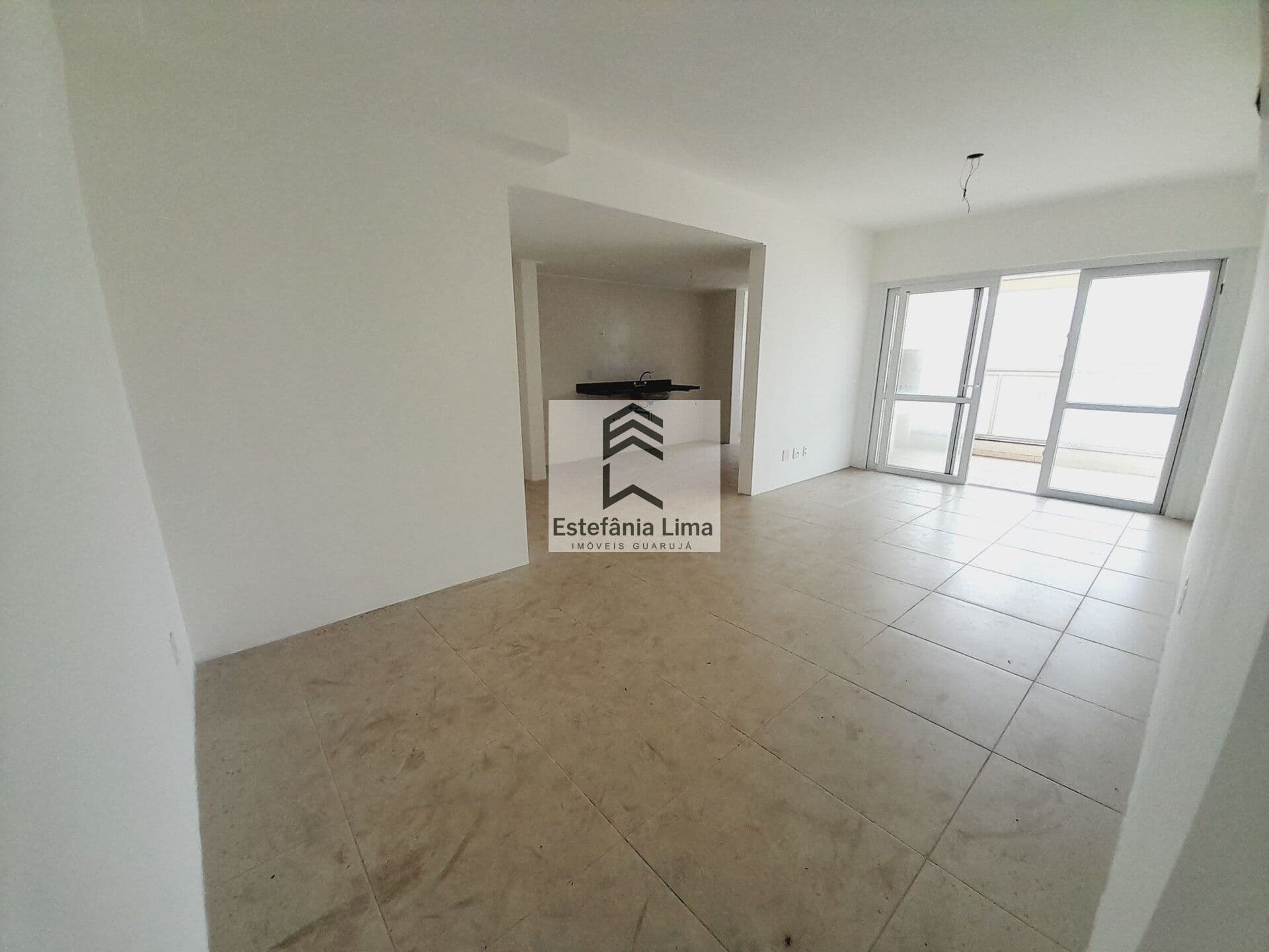 Apartamento Reformado em Pitangueiras!!! 3 Dormitórios sendo 1 Suíte