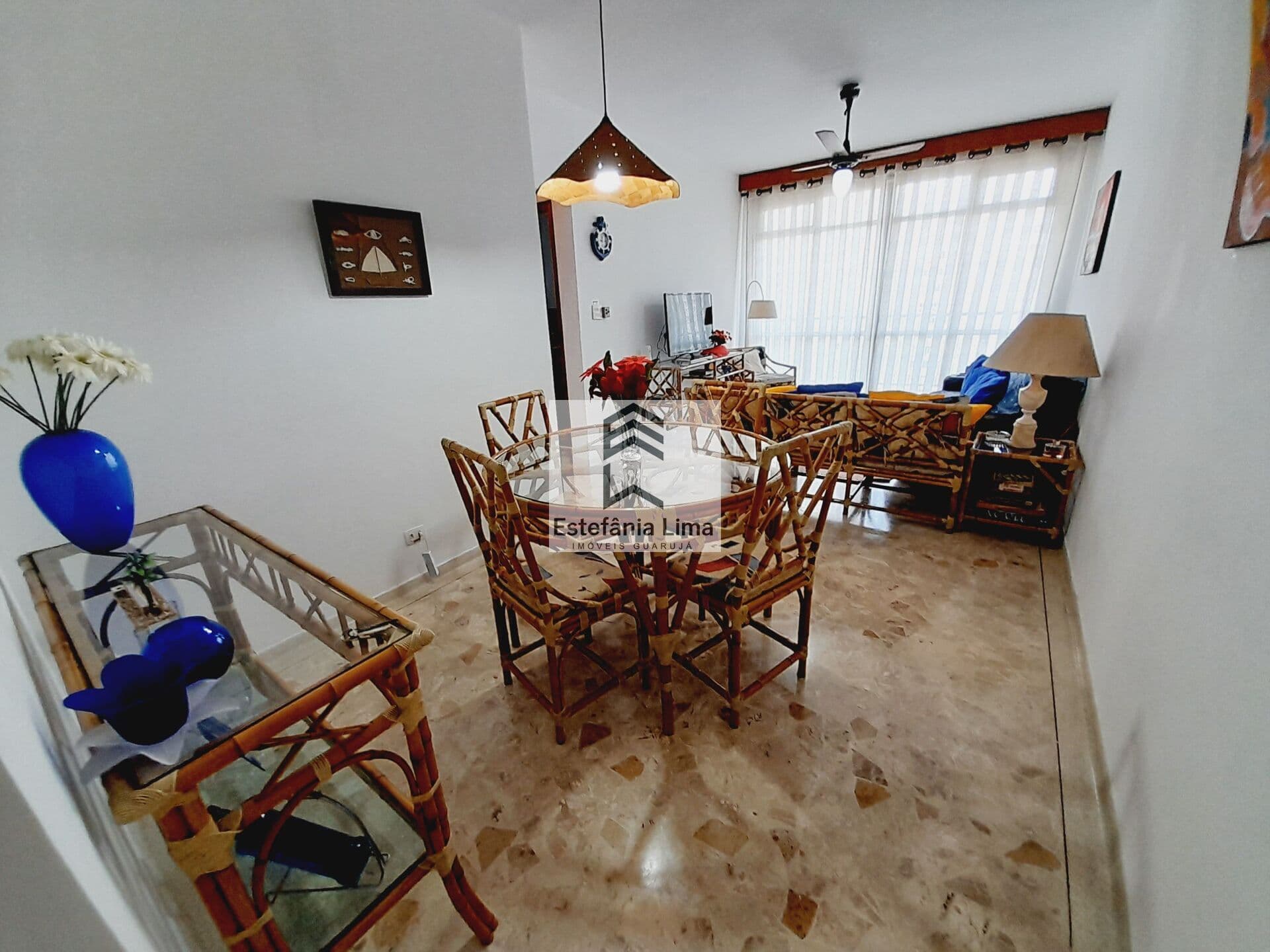 Apartamento em Pitangueiras 3 Dormitórios sendo 1 Suite