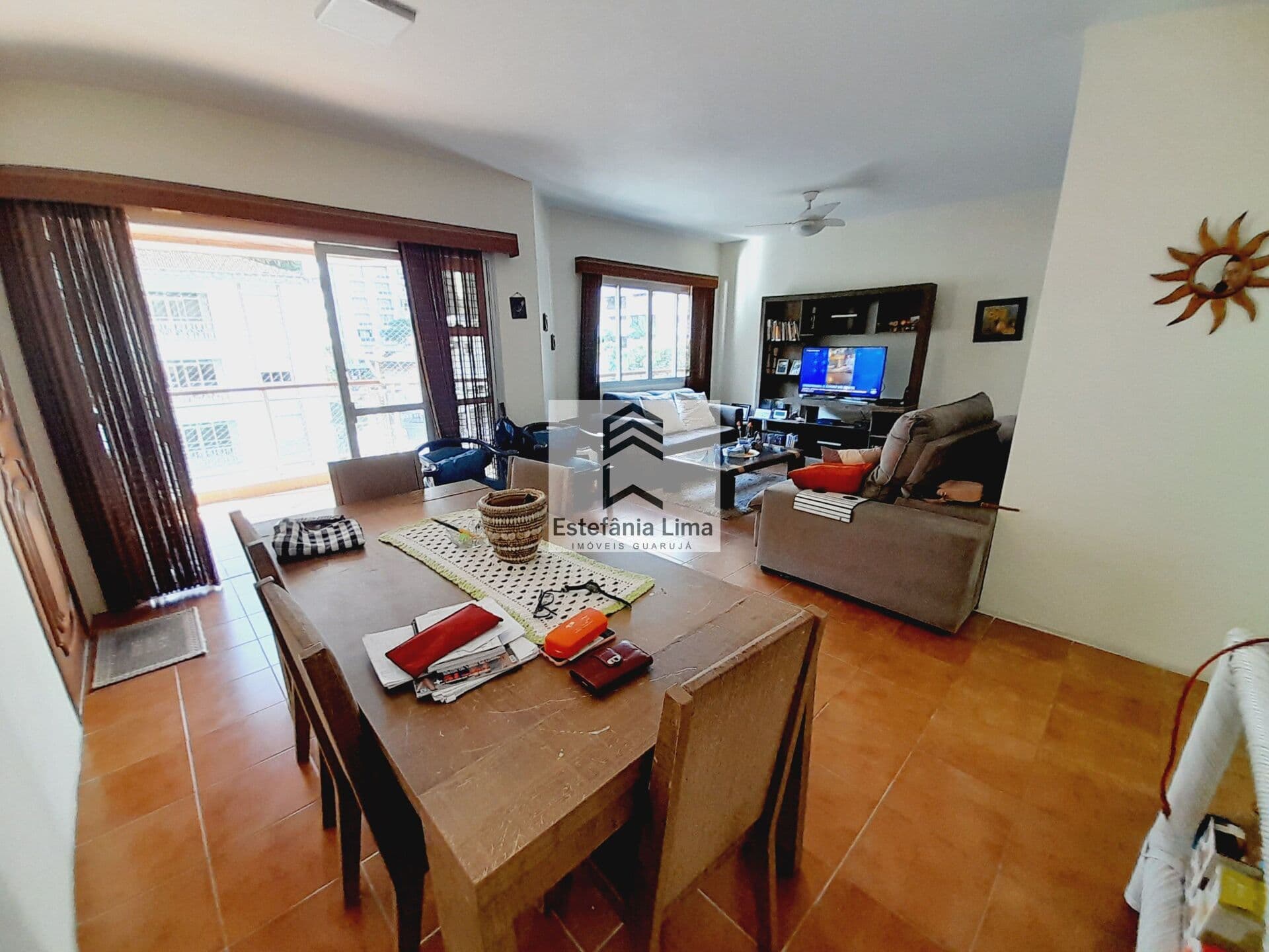 Apartamento em Pitangueiras 3 Dormitórios sendo 1 Suíte
