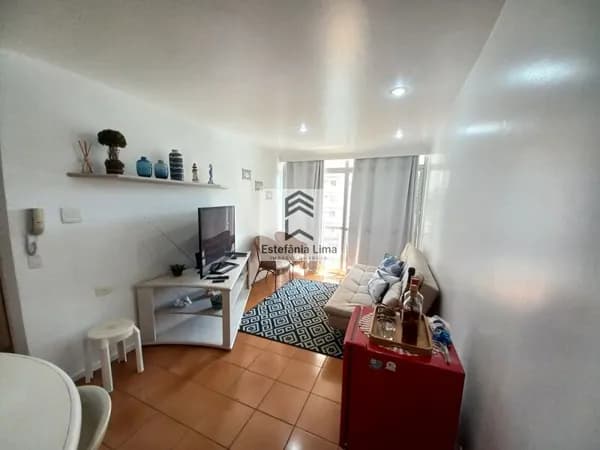 Apartamento em Pitangueiras!!! 1 Quadra do Mar