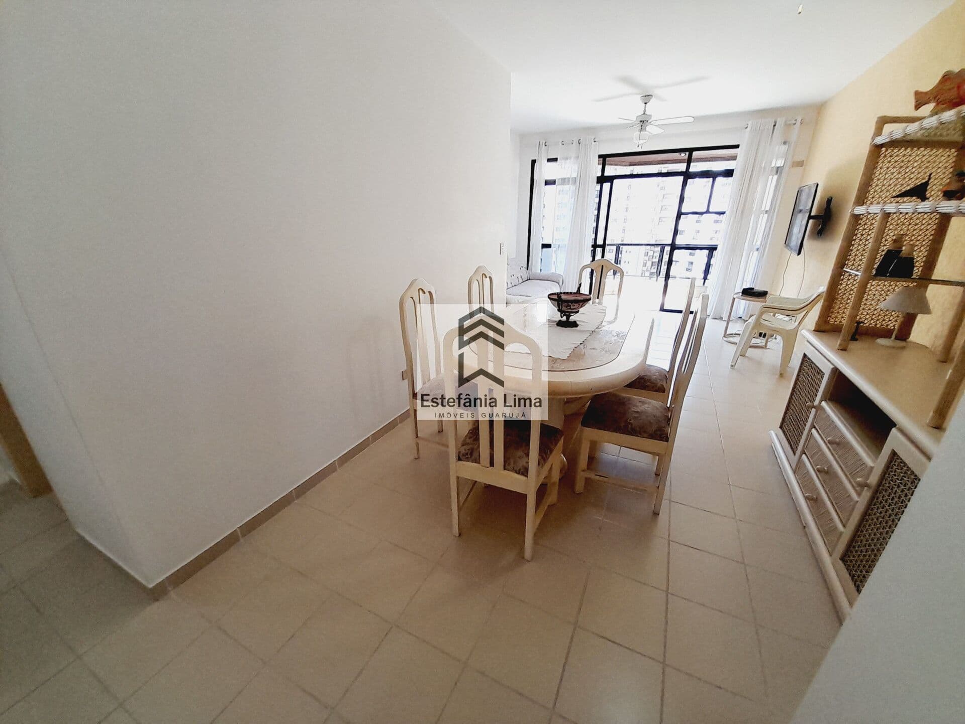Apartamento Reformado em Pitangueiras 3 Dormitórios sendo 1 Suíte