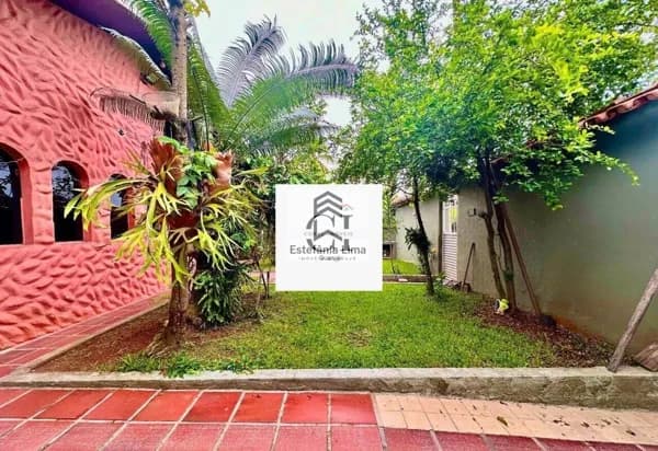 Casa Térrea na Praia do Tombo 3 Dormitórios sendo 1 Suíte