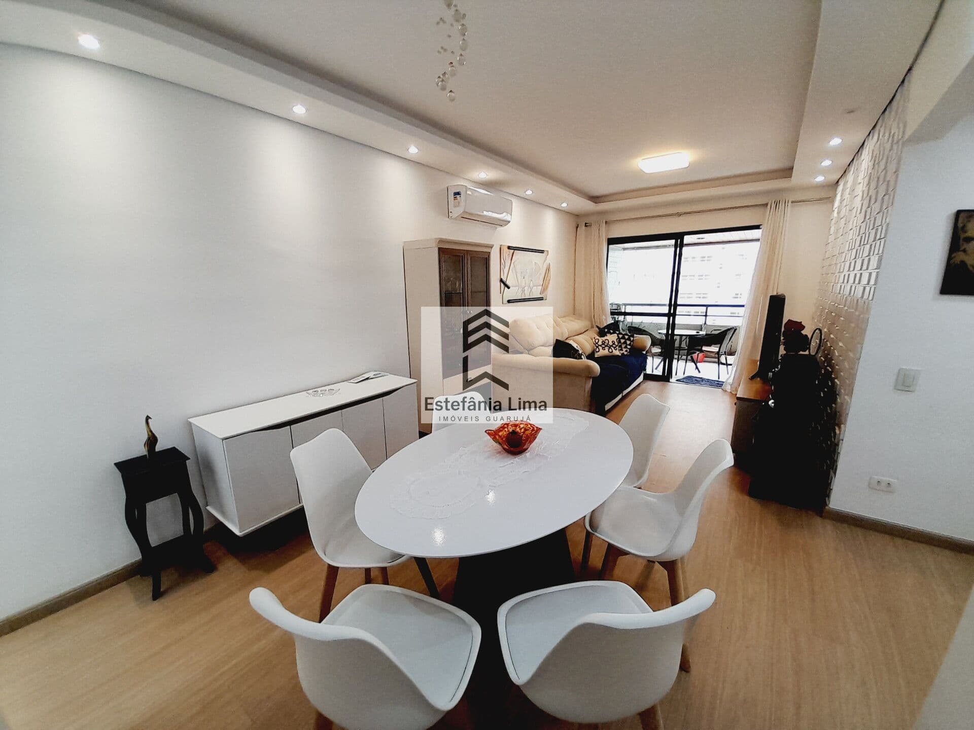 Apartamento Reformado em Pitangueiras!!! 3 Dormitórios sendo 1 Suíte