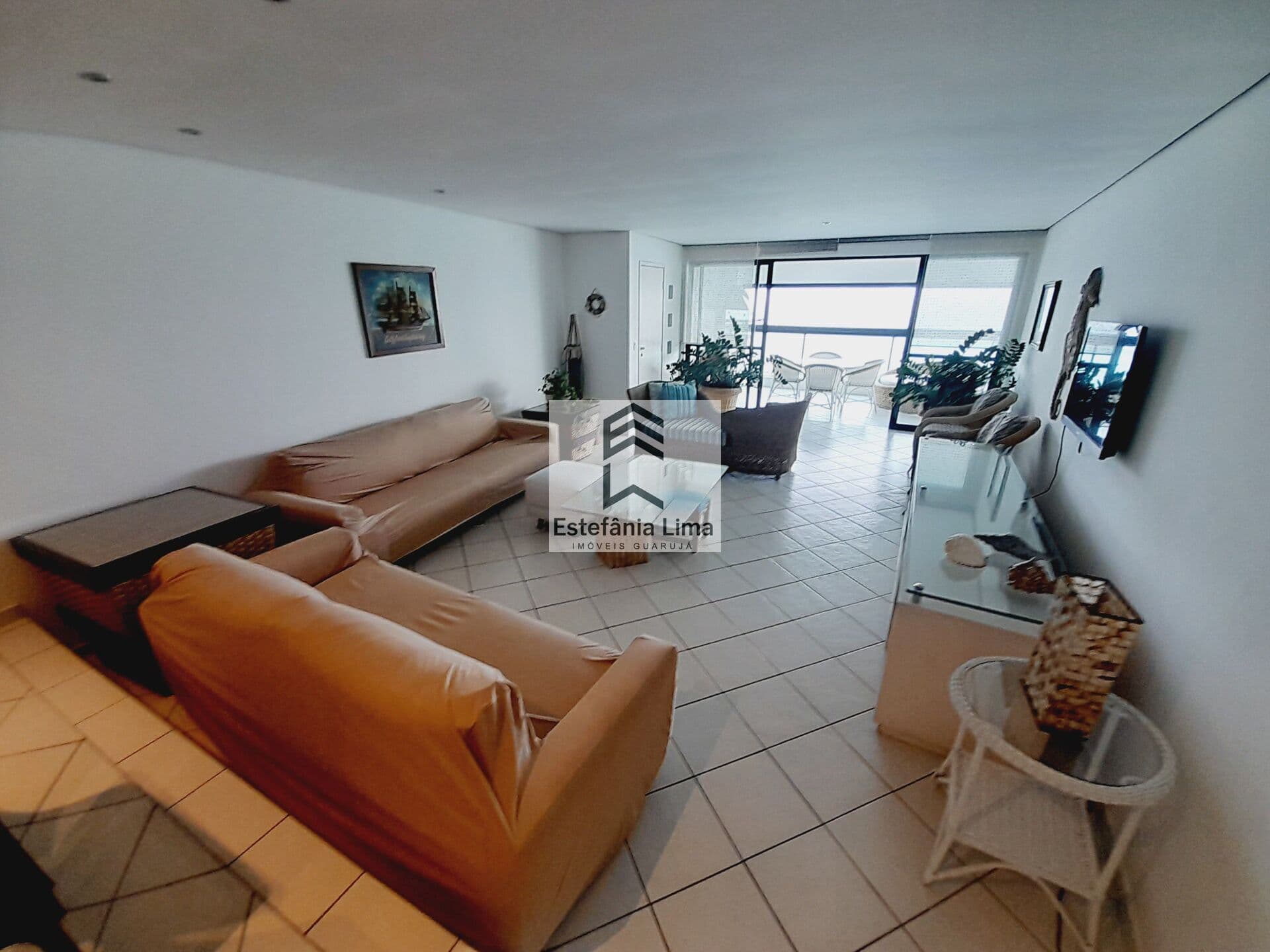 Apartamento Frente ao Mar em Pitangueiras 3 Suítes