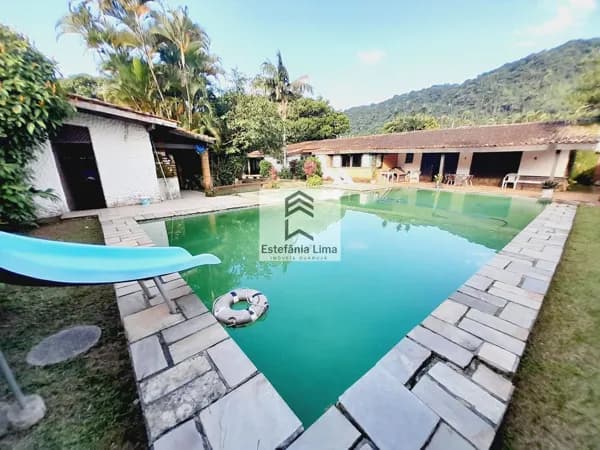 Casa Térrea no Jardim Guaiuba, 350 metros da Praia