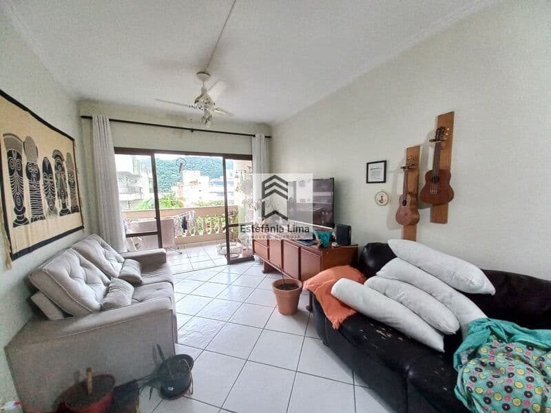 Apartamento com Sacada na Enseada - 3 Dormitórios