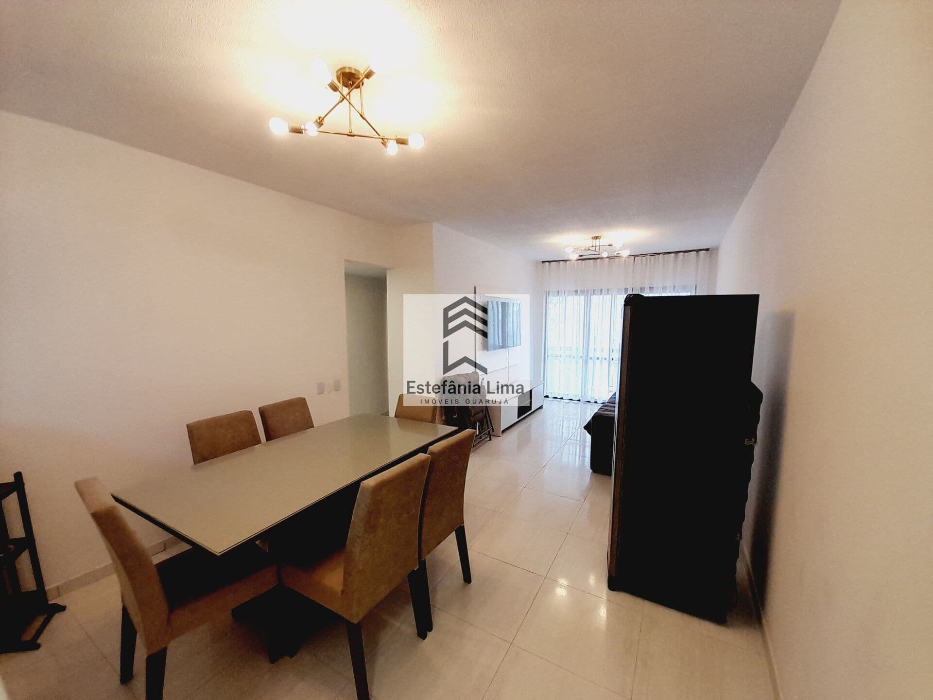 Apartamento Reformado em Pitangueiras - 3 Dormitórios sendo 1 Suíte