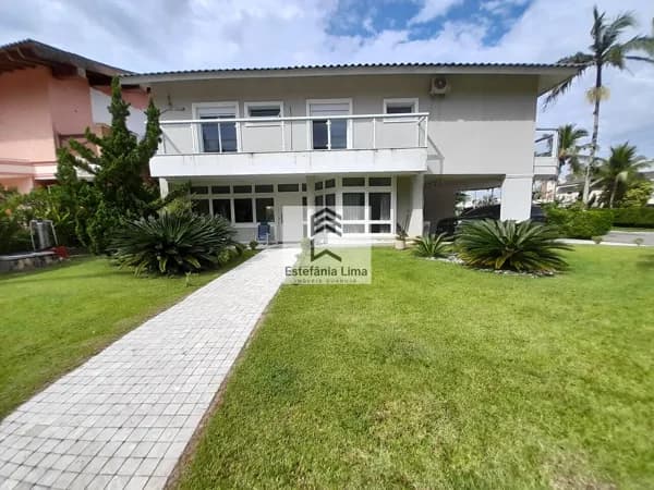 Casa em Condomínio na Enseada - 4 Dormitórios