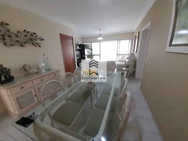 Apartamento em Pitangueiras com Vista ao Mar