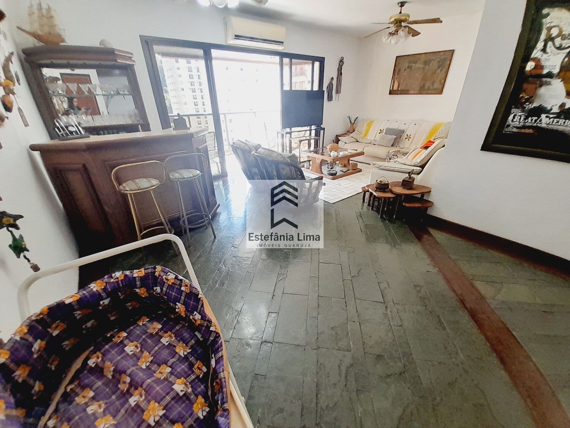 Apartamento em Pitangueiras!!! 3 Dormitórios