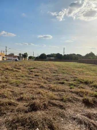Terreno à Venda 2.400 m2 (Comercial / Residencial)