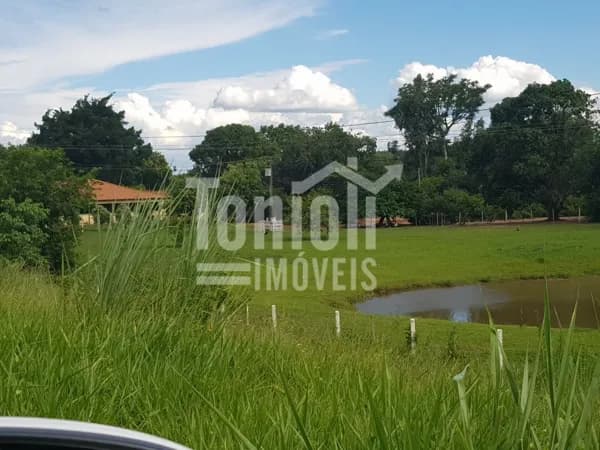 Fazenda/Sítios/Chácaras em Reginópolis - Centro