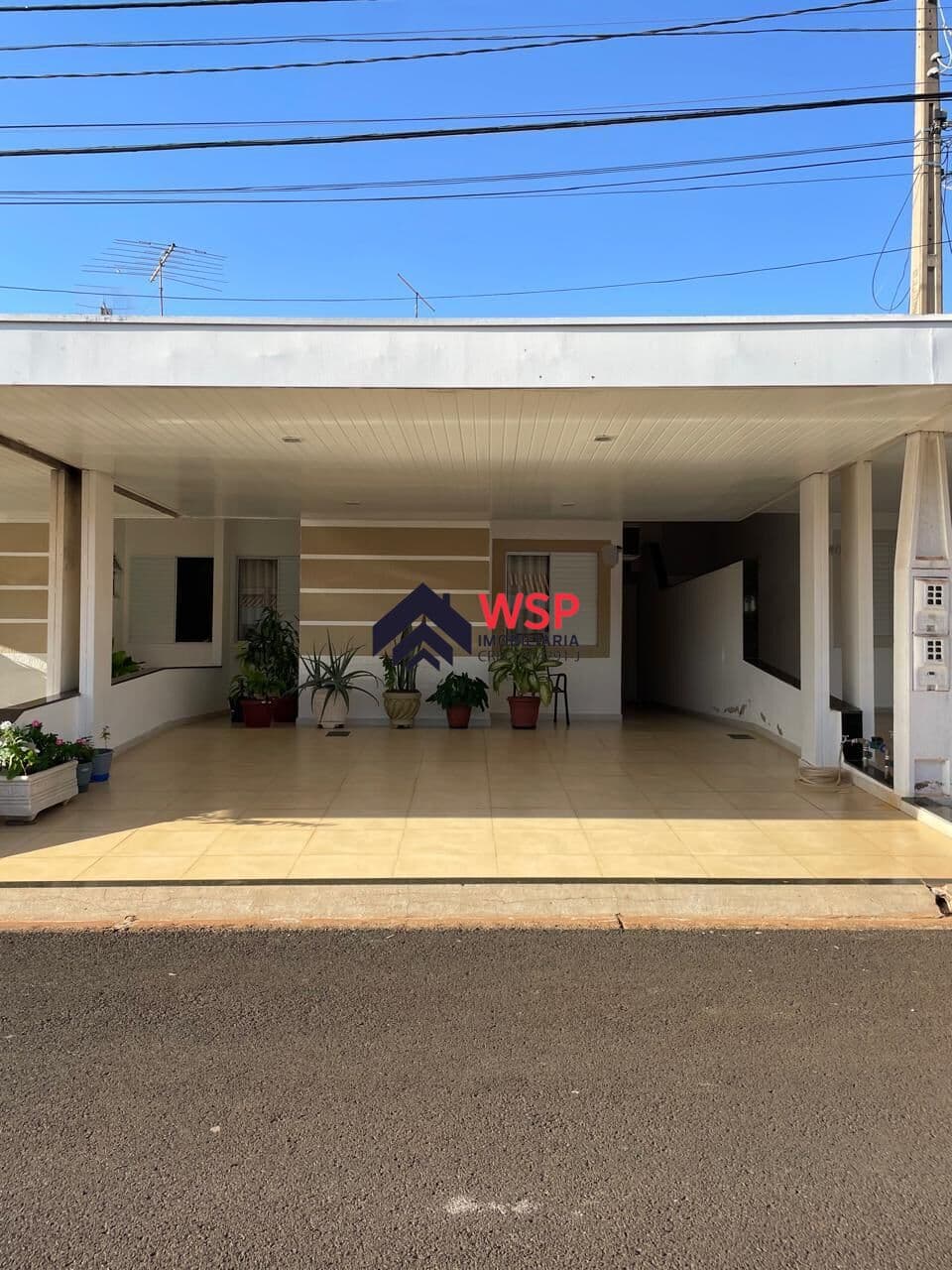 Casa à Venda no Garden Village