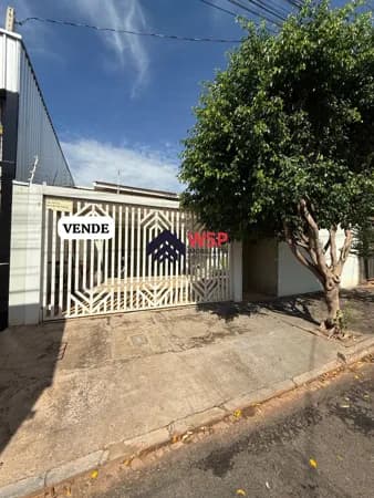 Casa à Venda