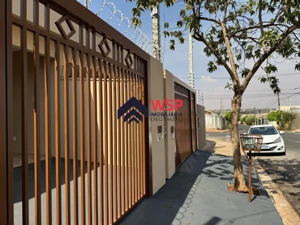 Vende-se 2 casas (geminada)
