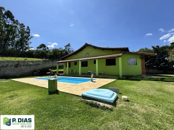 "Chácara à Venda em Pinhalzinho – Natureza, Conforto e Qualidade de Vida!"