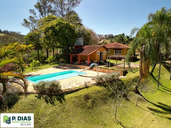 🌿 Chácara com Cachoeira Privativa e Natureza Exuberante – Pinhalzinho - SP