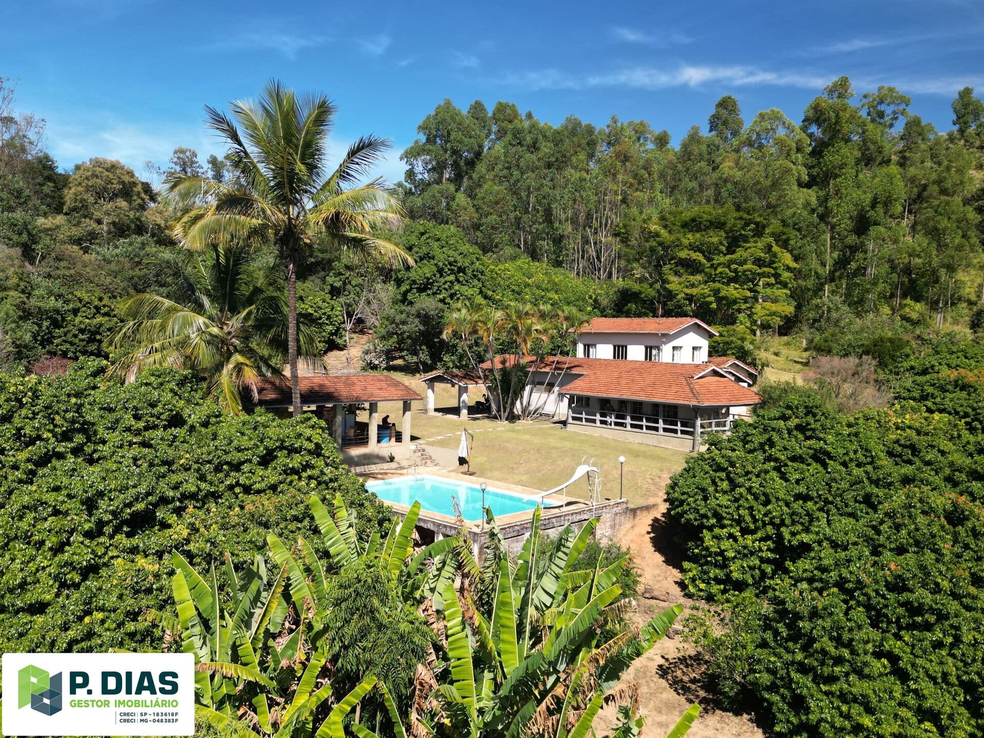 Sítio em Amparo interior de São Paulo com Excelente Reserva Hídrica — Propriedade Rica em Águas