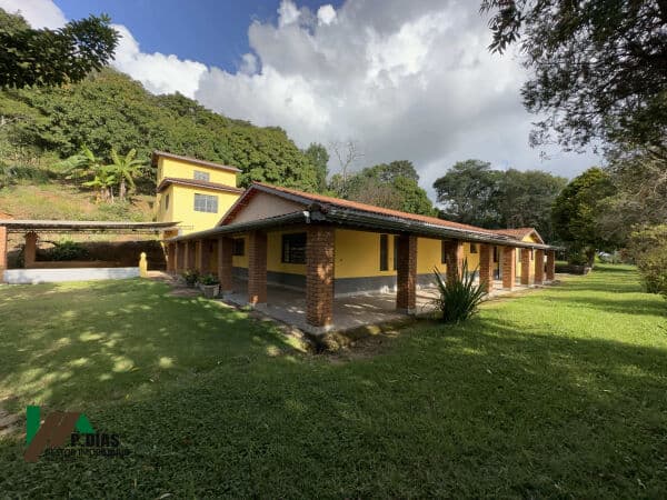 Chácara com perfil de Sítio em Pedra Bela, Interior de São Paulo