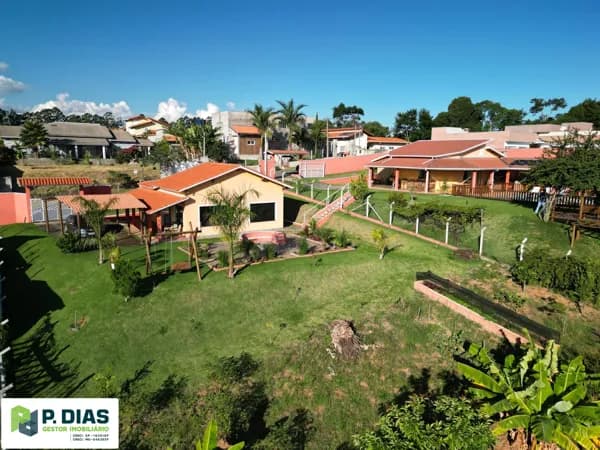 Chácara em Condomínio Fechado com Vista para as Montanhas em Pinhalzinho