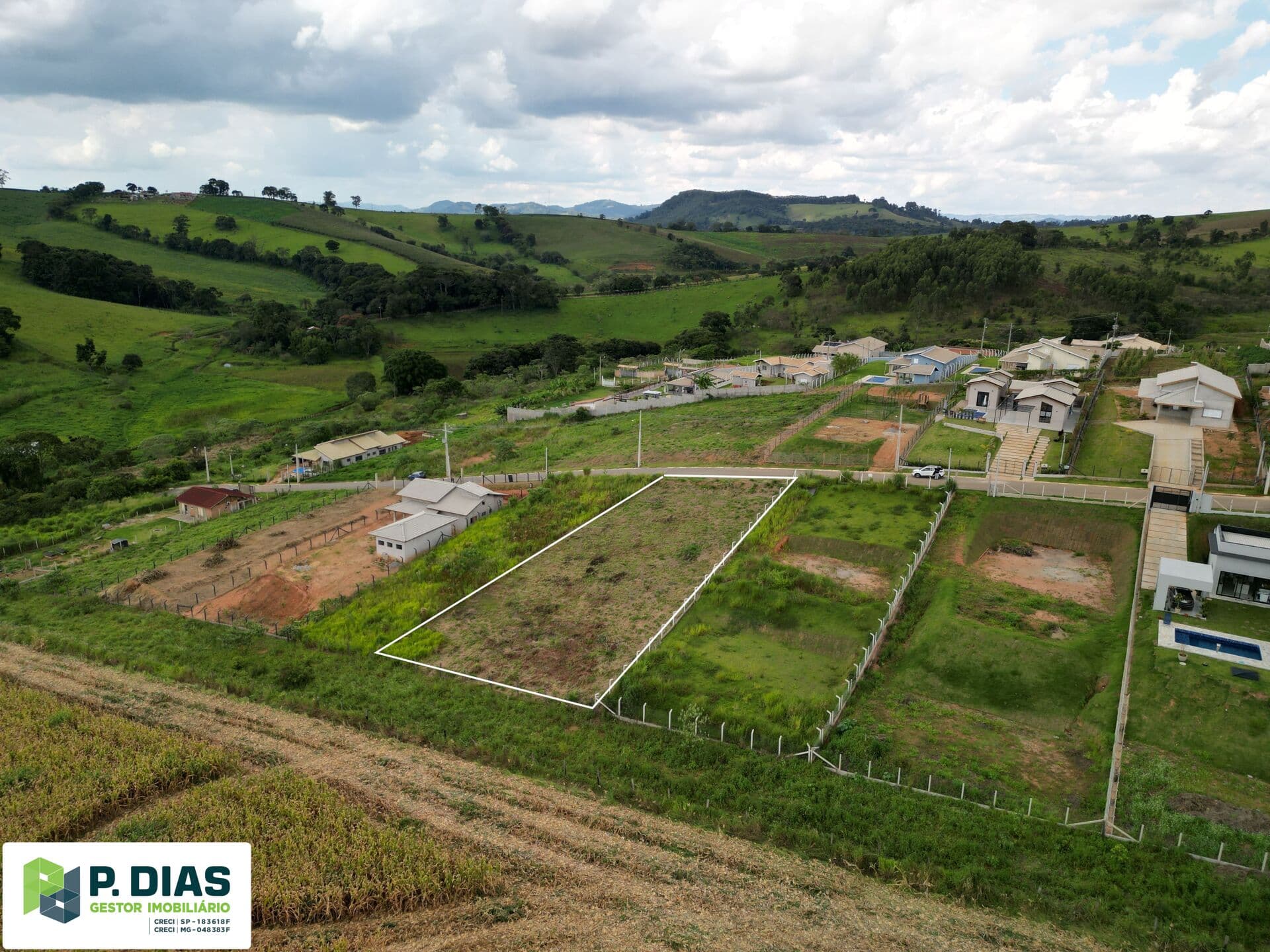 Lote Residencial com Vista para as Montanhas em Pinhalzinho
