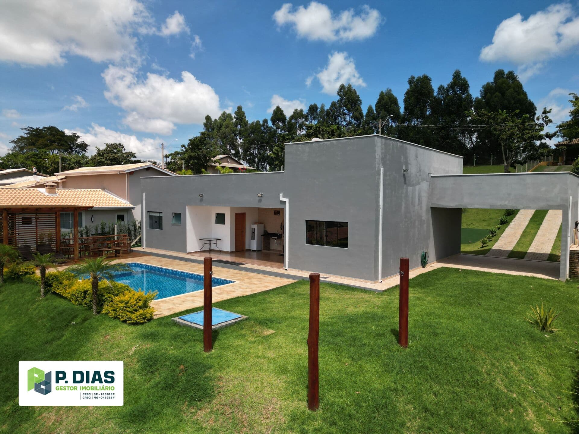 Linda chácara estilo contemporaneo em condomínio fechado, Pinhalzinho Interior de São Paulo