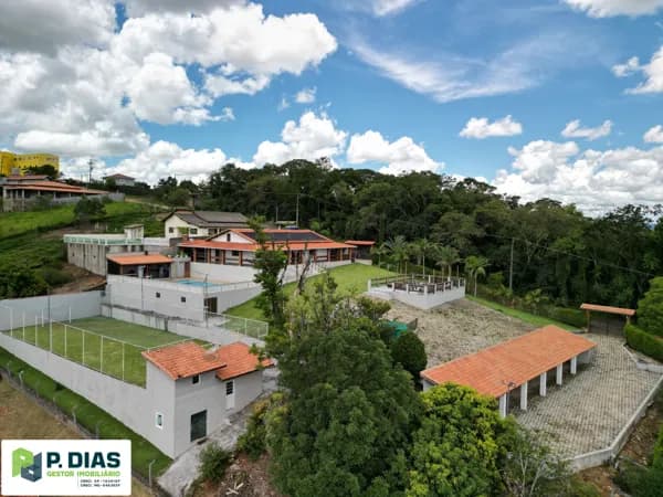 🌄 Viva o Charme do Campo: Chácara Colonial com Vista para as Montanhas em Pinhalzinho